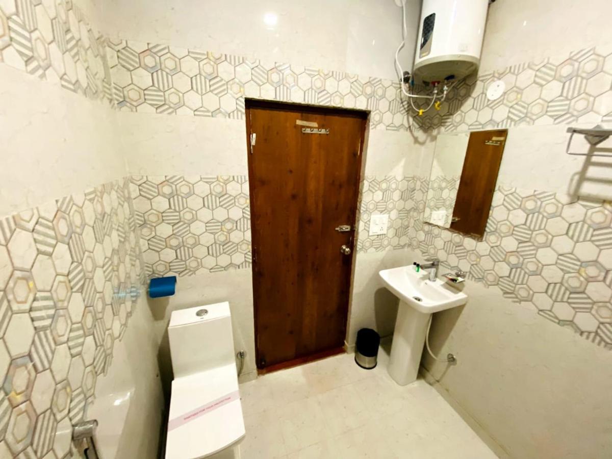 Hotel Singla Residency كانجرا المظهر الخارجي الصورة
