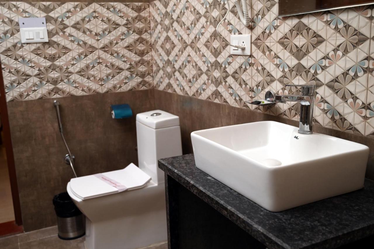 Hotel Singla Residency كانجرا المظهر الخارجي الصورة